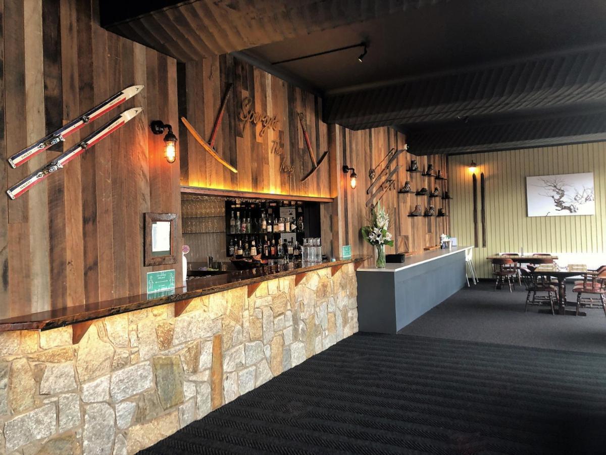 Falls Creek Hotel Exterior foto