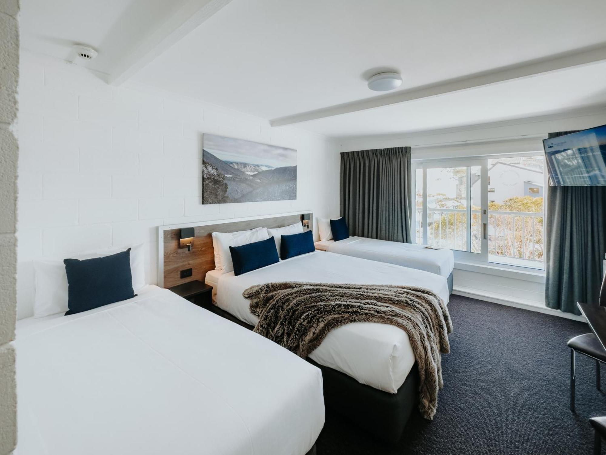 Falls Creek Hotel Exterior foto